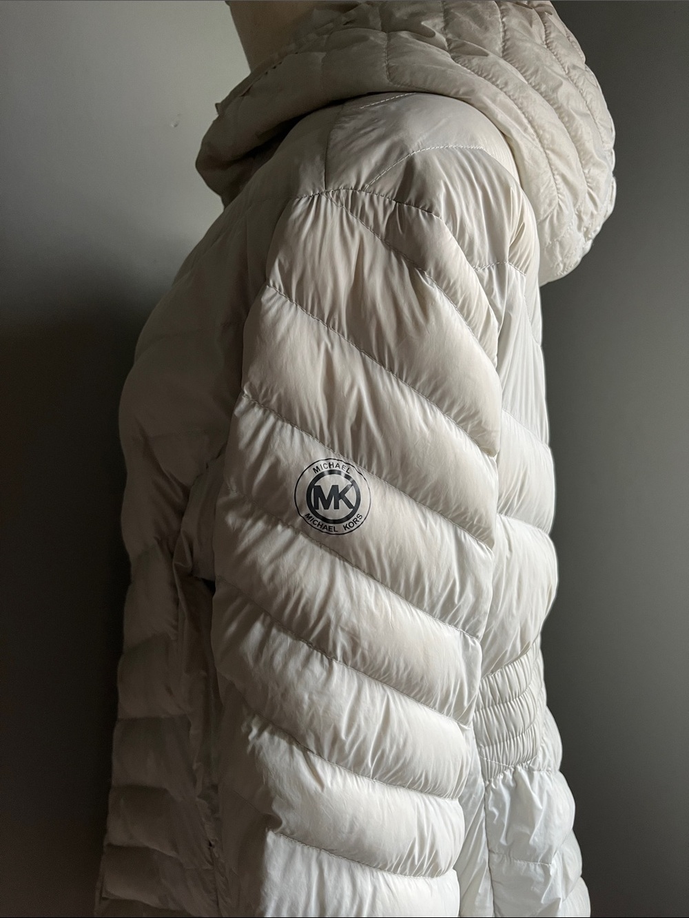 MICHAEL Michael Kors Women's Soft Gray Hooded Long Puffer Coat - Size XL - Picture 10 of 15